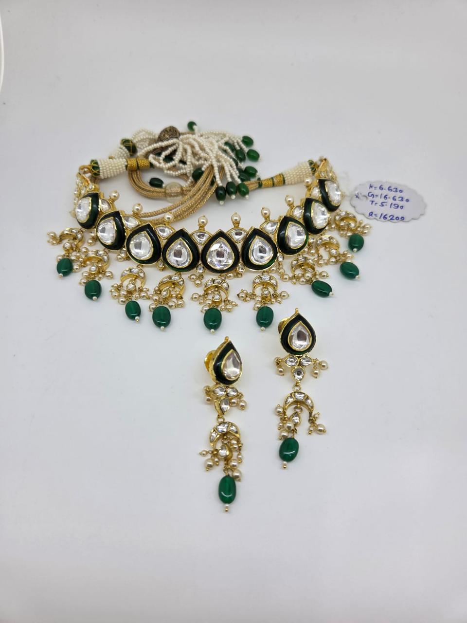Necklaces & Pendants
